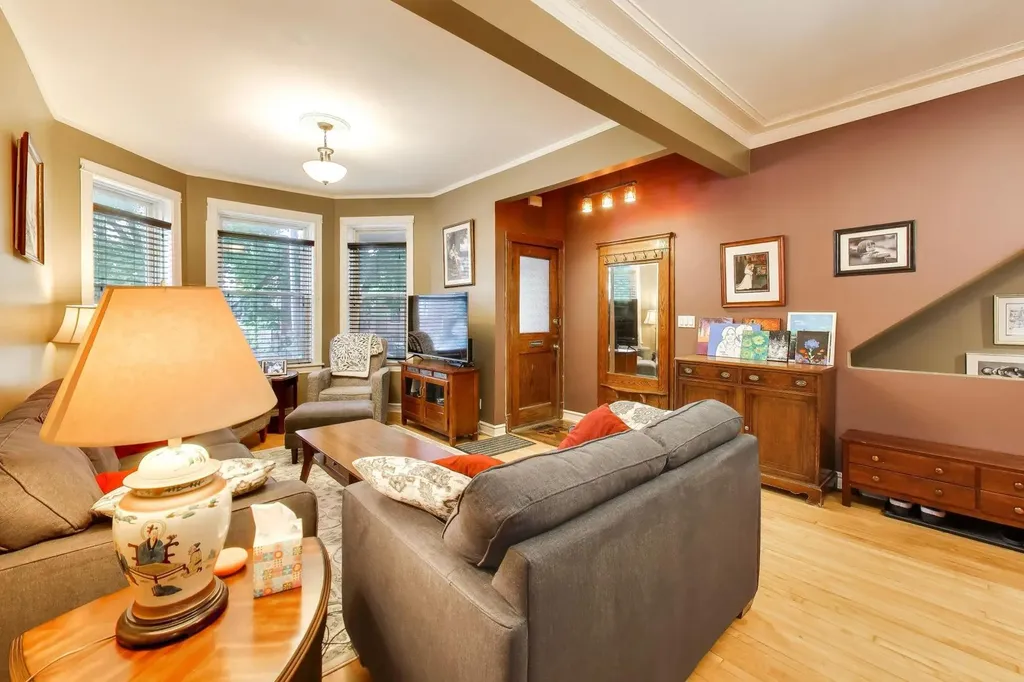 3410 West Shakespeare Avenue Chicago IL 60647