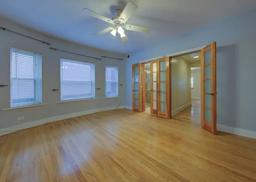 853 West Carmen Avenue Chicago IL 60640