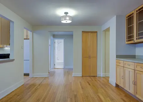 853 West Carmen Avenue Chicago IL 60640