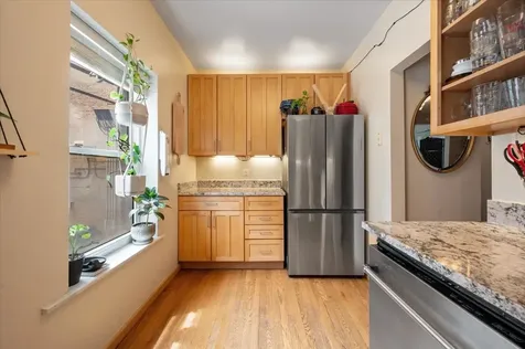 853 West Carmen Avenue Chicago IL 60640