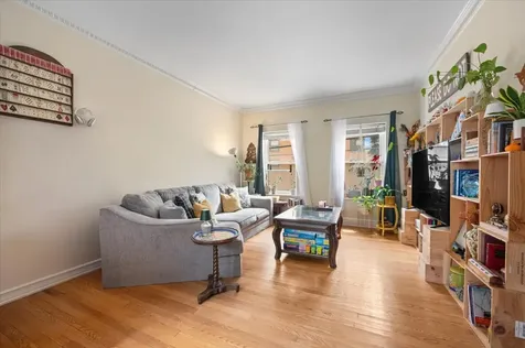 853 West Carmen Avenue Chicago IL 60640