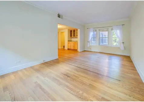 853 West Carmen Avenue Chicago IL 60640