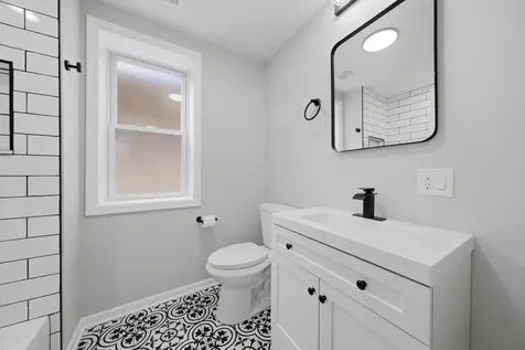 8044 South May Street Chicago IL 60620