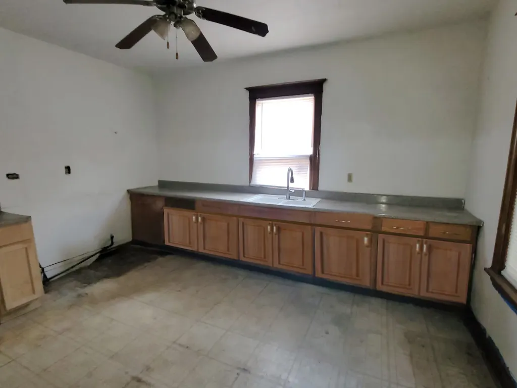 2641 West 69th Street Chicago IL 60629