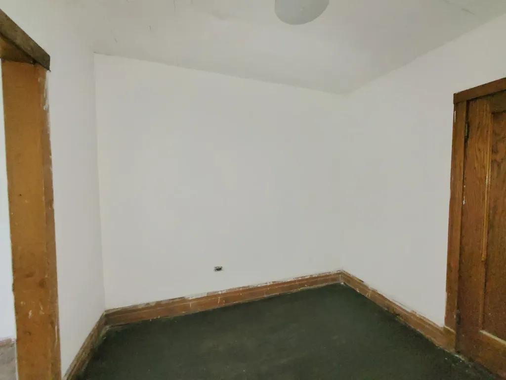 2641 West 69th Street Chicago IL 60629