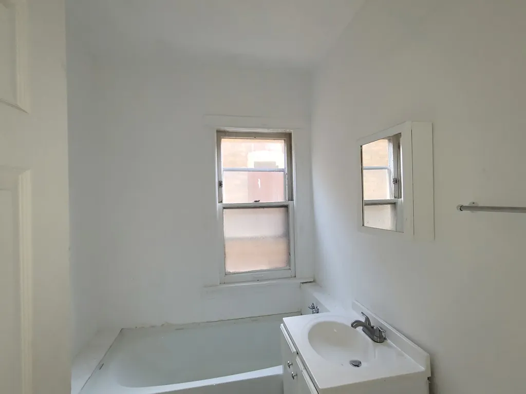 2641 West 69th Street Chicago IL 60629