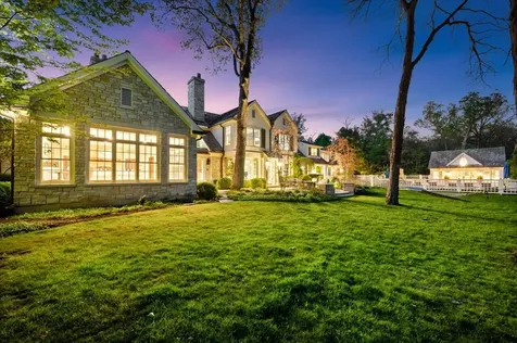 30 Bridlewood Road Northbrook IL 60062