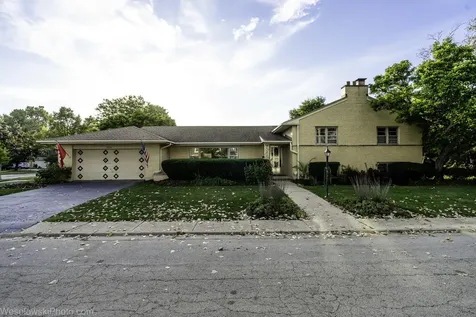 6400 North Knox Avenue Lincolnwood IL 60712