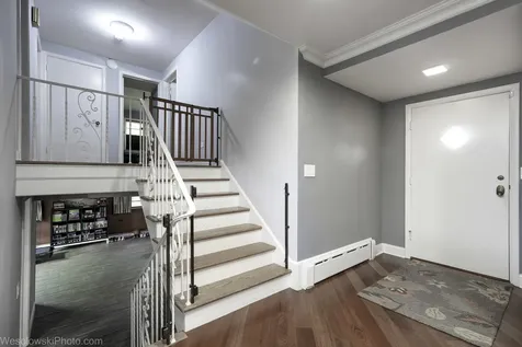 6400 North Knox Avenue Lincolnwood IL 60712