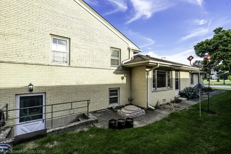 6400 North Knox Avenue Lincolnwood IL 60712