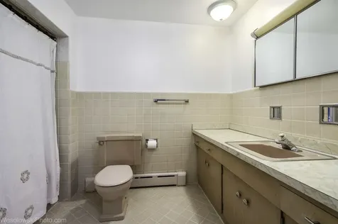 6400 North Knox Avenue Lincolnwood IL 60712