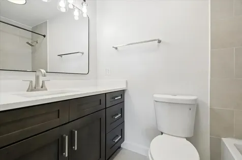 7033 North Kedzie Avenue Chicago IL 60645