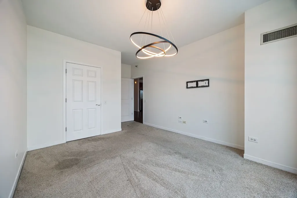 757 North Orleans Street Chicago IL 60654