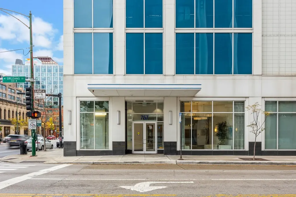 757 North Orleans Street Chicago IL 60654