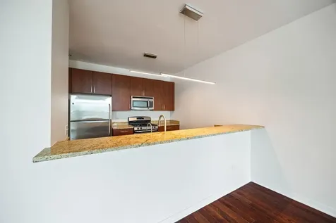 757 North Orleans Street Chicago IL 60654