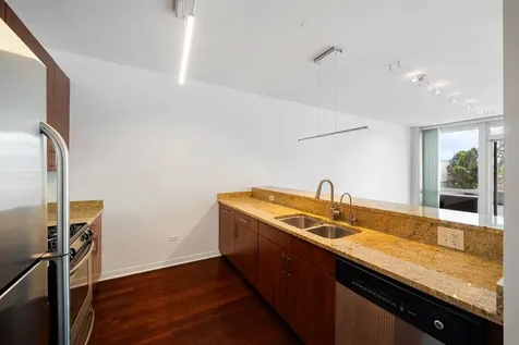 757 North Orleans Street Chicago IL 60654