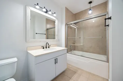 757 North Orleans Street Chicago IL 60654