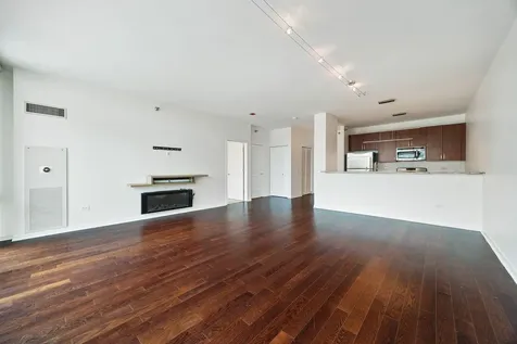 757 North Orleans Street Chicago IL 60654