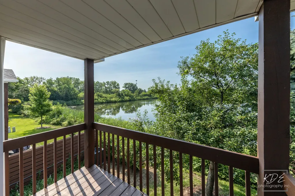 14017 South Cambridge Circle Plainfield IL 60544