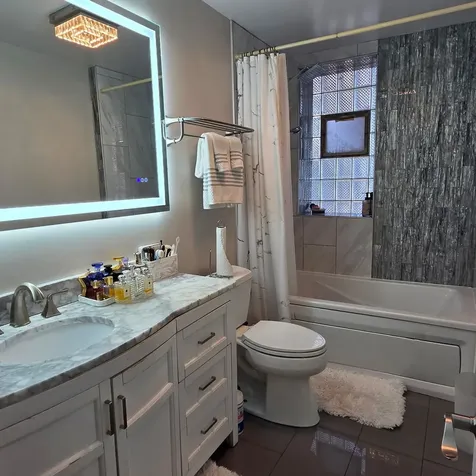 2339 East 72nd Street Chicago IL 60649