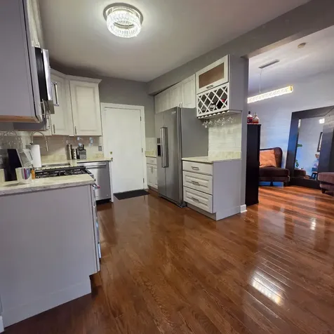 2339 East 72nd Street Chicago IL 60649