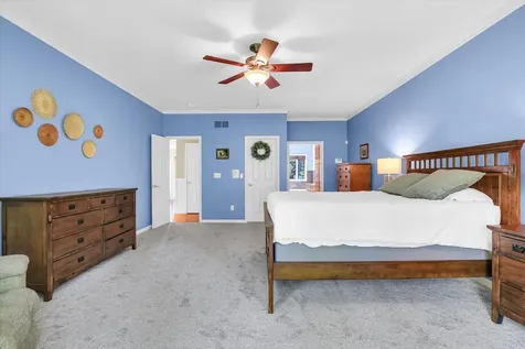 1516 River Bluff Drive Mahomet IL 61853