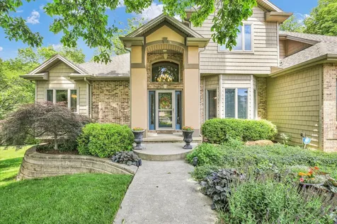 1516 River Bluff Drive Mahomet IL 61853
