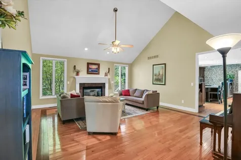 1516 River Bluff Drive Mahomet IL 61853
