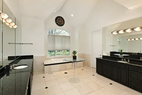 1630 Ridge Road Highland Park IL 60035