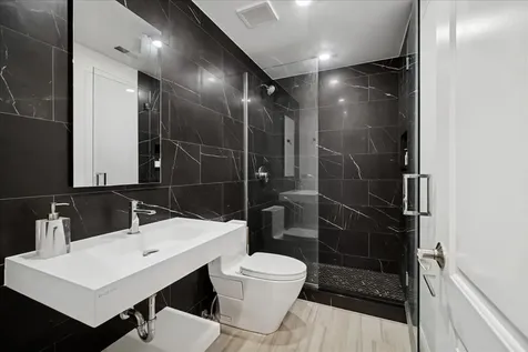 1630 Ridge Road Highland Park IL 60035