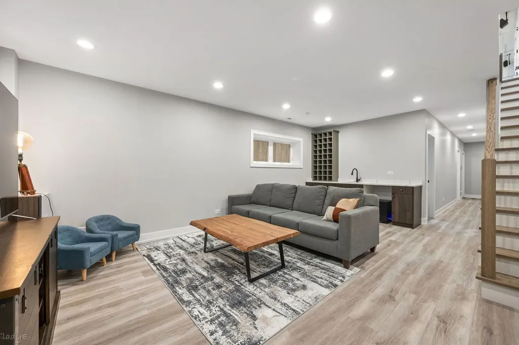 1701 South Jefferson Street Chicago IL 60616