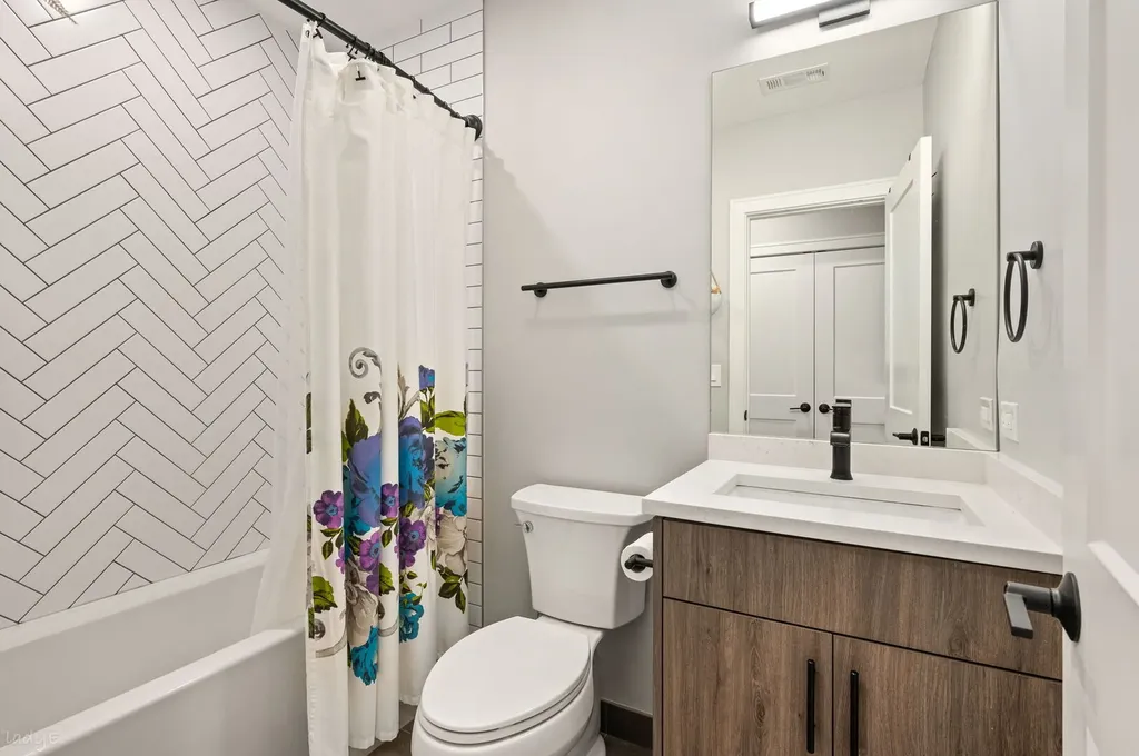 1701 South Jefferson Street Chicago IL 60616