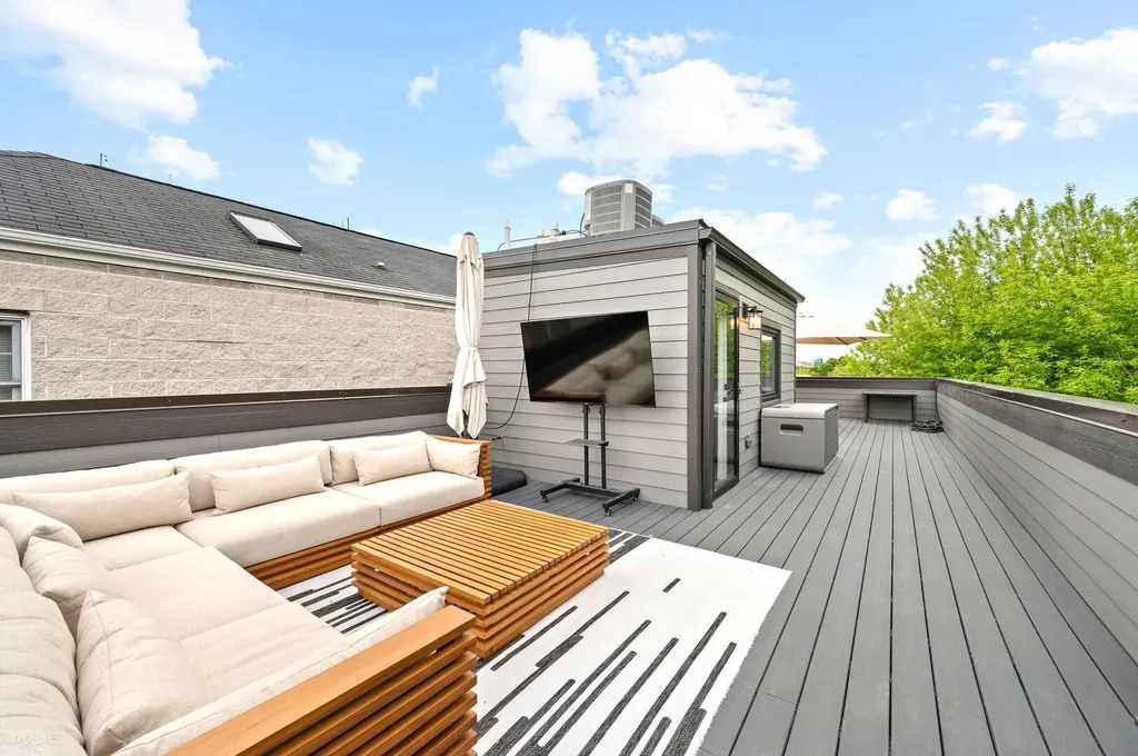 1701 South Jefferson Street Chicago IL 60616