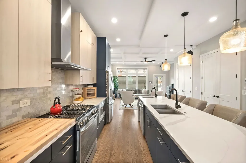 1701 South Jefferson Street Chicago IL 60616