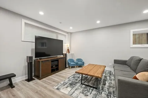 1701 South Jefferson Street Chicago IL 60616