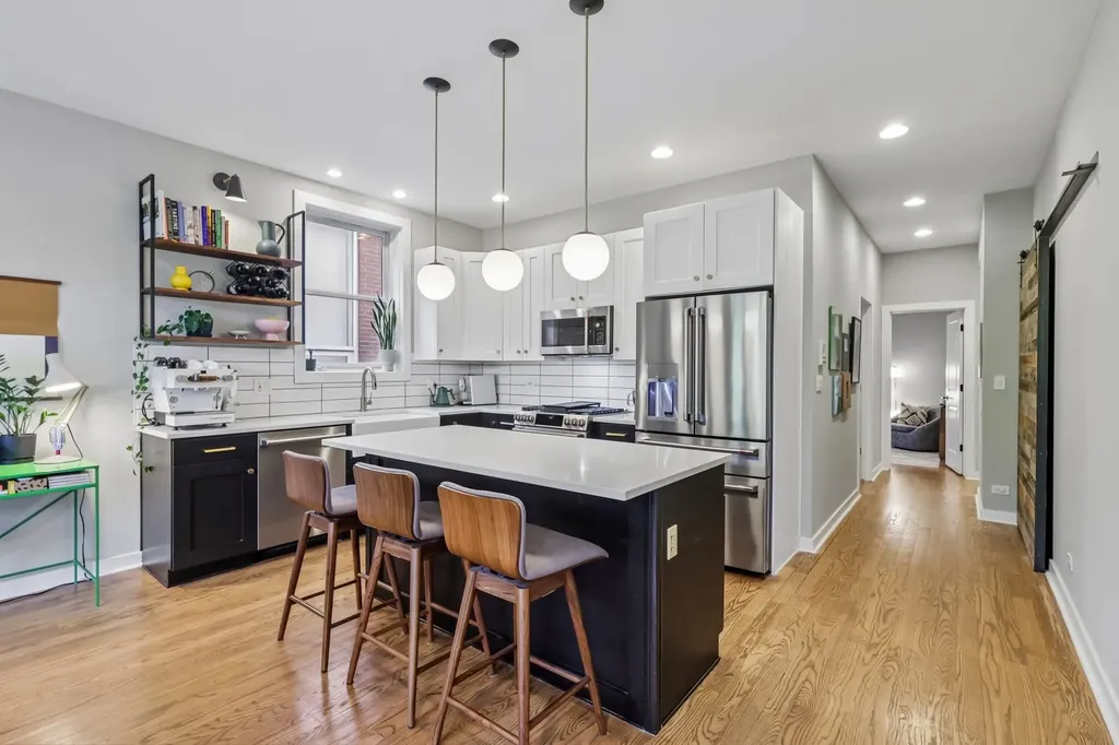 2319 North Leavitt Street Chicago IL 60647