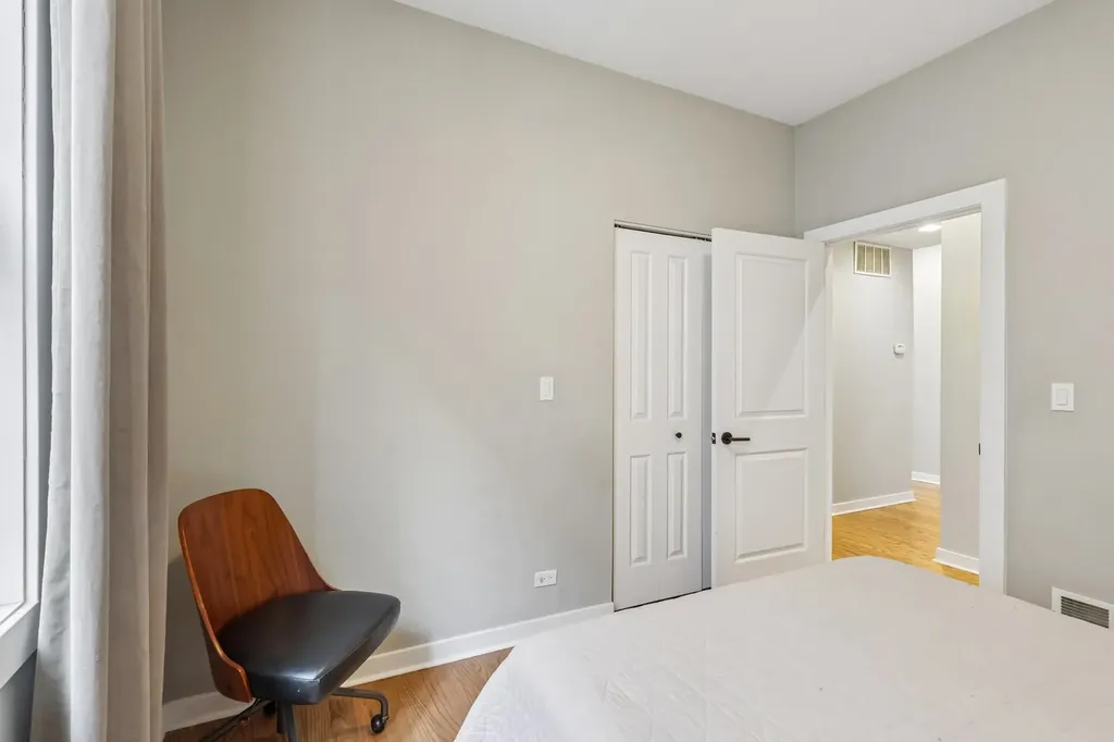 2319 North Leavitt Street Chicago IL 60647