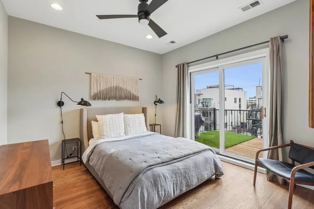 2319 North Leavitt Street Chicago IL 60647