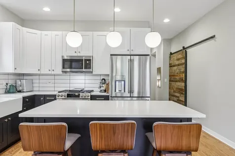 2319 North Leavitt Street Chicago IL 60647