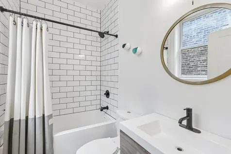 2319 North Leavitt Street Chicago IL 60647