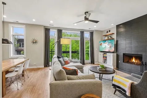 2319 North Leavitt Street Chicago IL 60647