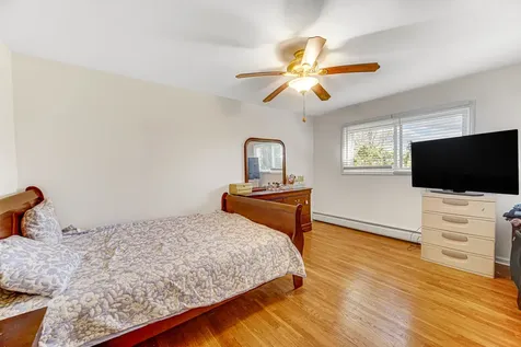 9351 Ladybird Lane Des Plaines IL 60016