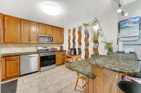 9351 Ladybird Lane Des Plaines IL 60016
