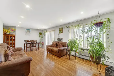 9351 Ladybird Lane Des Plaines IL 60016