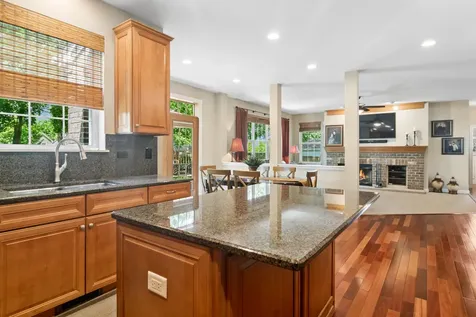 2421 Stonybrook Street Wauconda IL 60084
