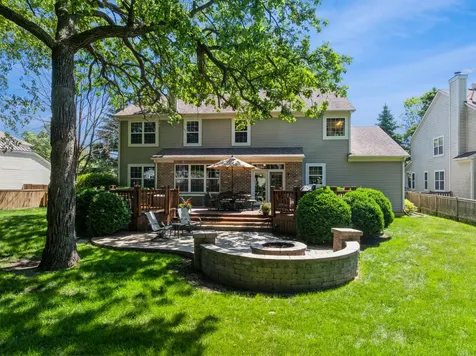 2421 Stonybrook Street Wauconda IL 60084