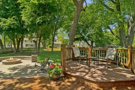 2421 Stonybrook Street Wauconda IL 60084