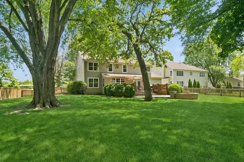 2421 Stonybrook Street Wauconda IL 60084