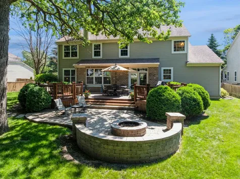 2421 Stonybrook Street Wauconda IL 60084