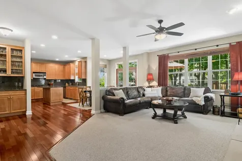 2421 Stonybrook Street Wauconda IL 60084